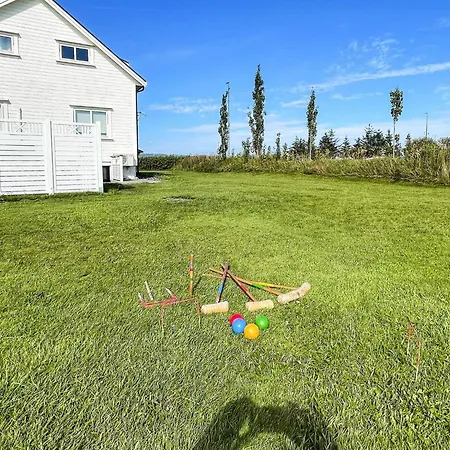 4 Person In Borhaug, Cleaning Included Feriehus
