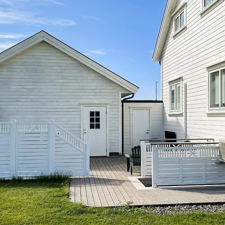 4 Person In Borhaug, Cleaning Included * Borhaug