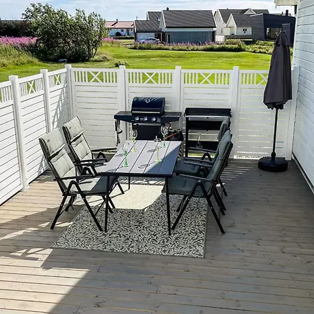 4 Person In Borhaug, Cleaning Included *